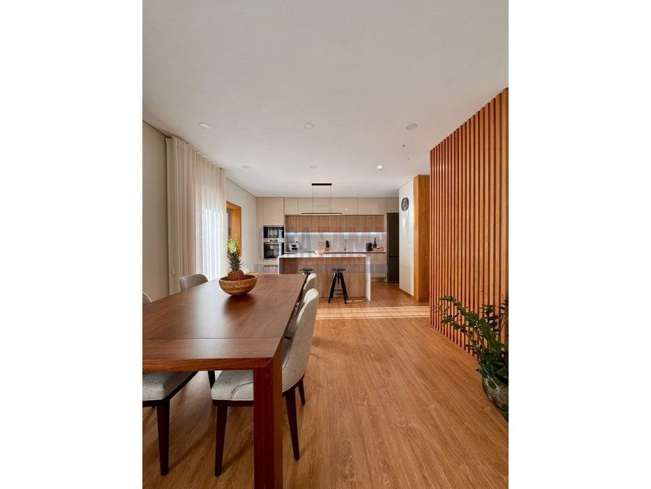 Apartamento T2 totalmente remodelado | Centro da Póvoa de Varzim