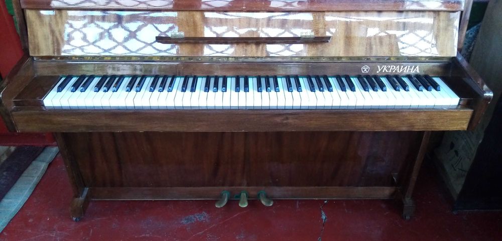 Продається пианино Україна вироблено в Черніговві