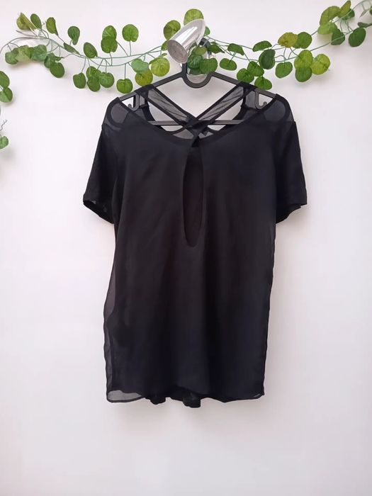 T-shirt Preta Desportiva