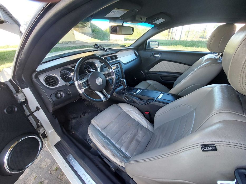 Ford Mustang 3.7 v6 2013r.