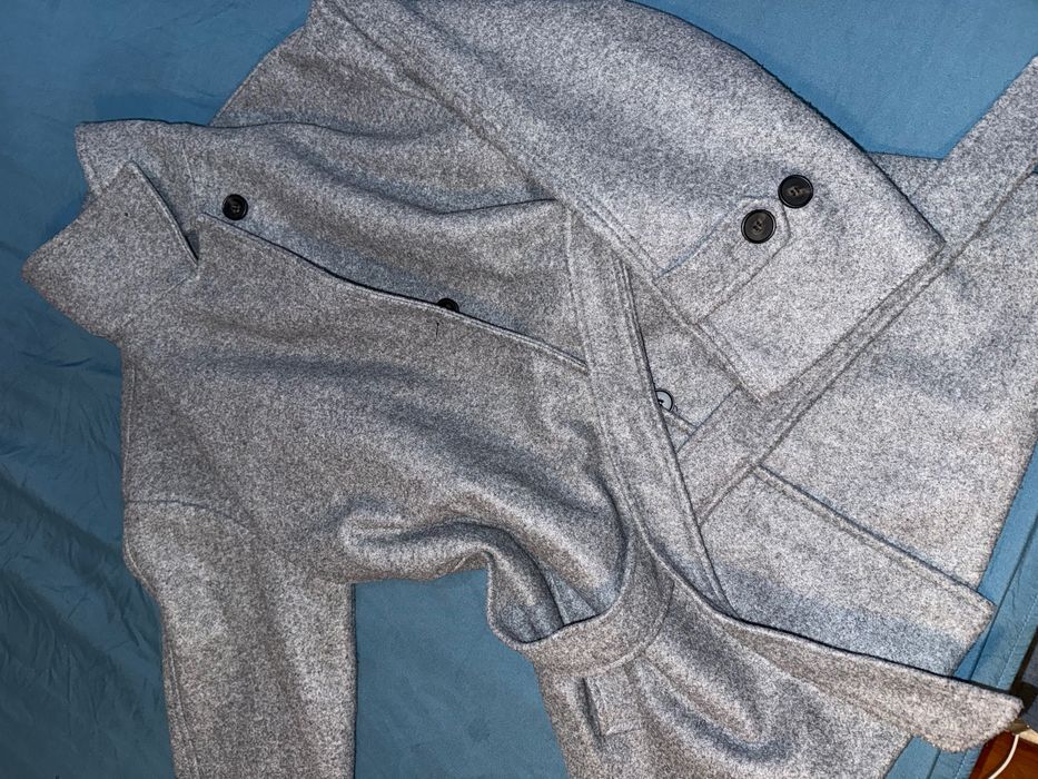 Sobretudo curto da Zara