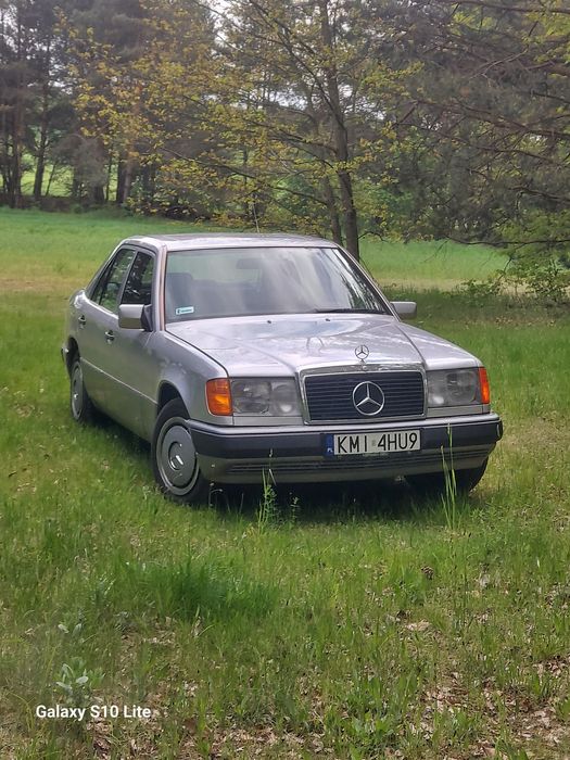 Mercedes-Benz W124