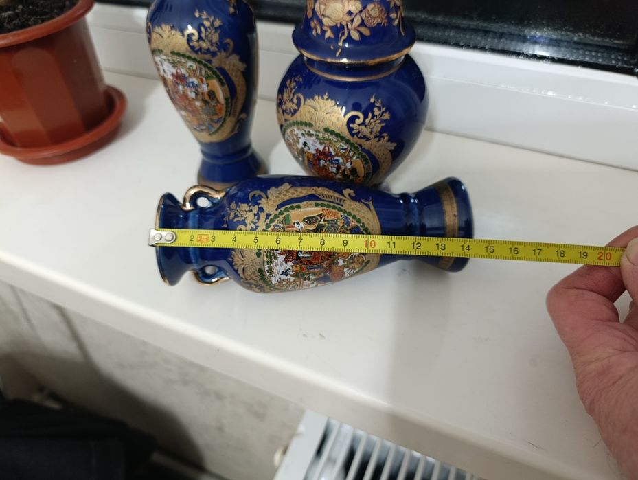 Набор сувенирных ваз