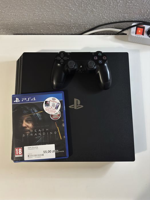 PlayStation 4 Pro 1TB z padem + gra gratis