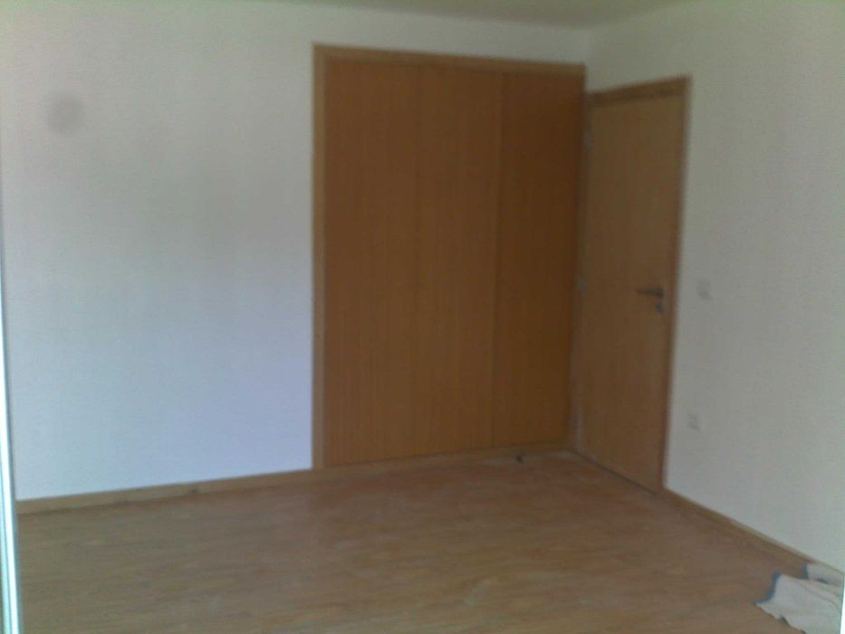 Arrenda-se andar moradia t2 Em Mogege