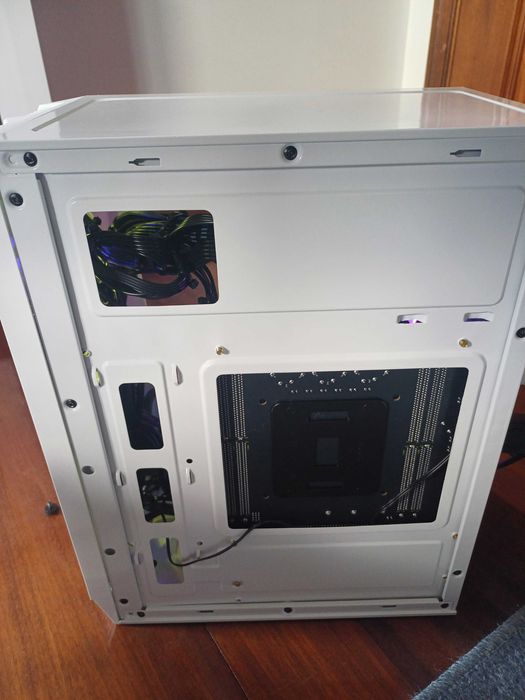 Torre/Desktop Gaming Novo