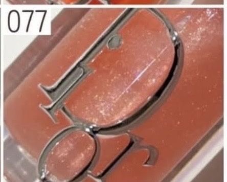 Олійка Dior у новому форматі 077