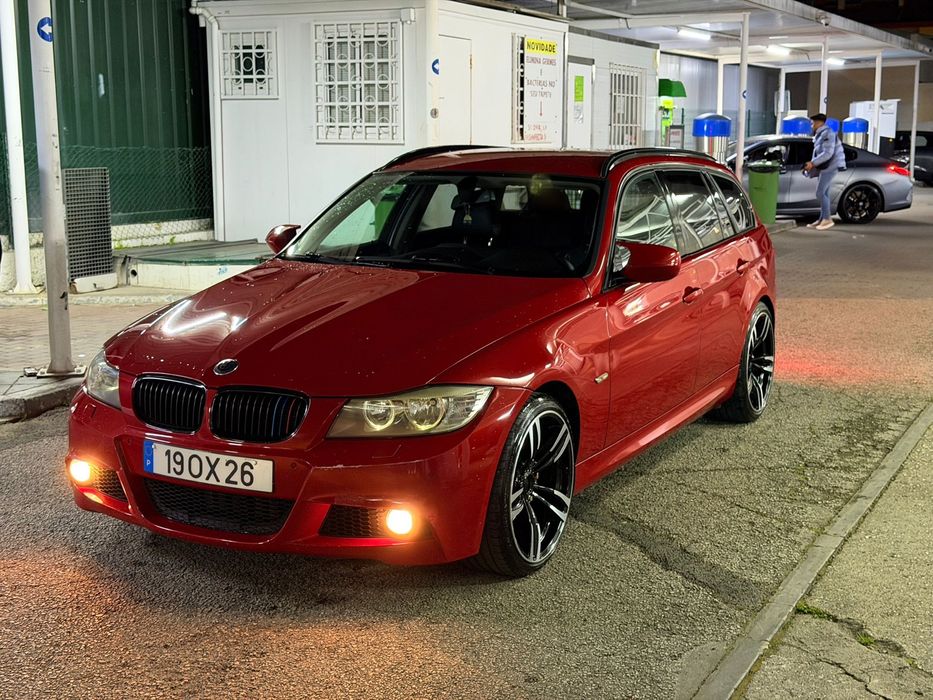 Bmw 318d lci 2011 com livro de revisoes