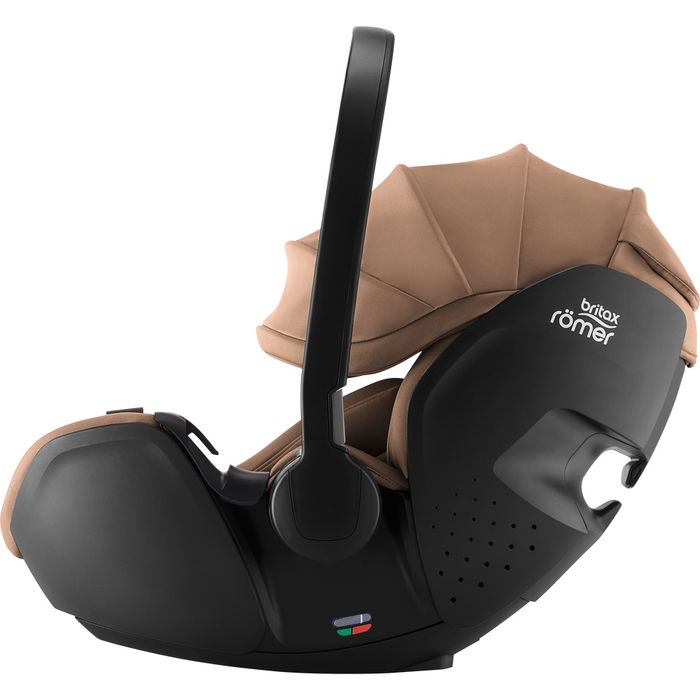 Britax Romer Baby Safe Pro 0-13 kg z bazą VARIO BASE 5Z Warm camel