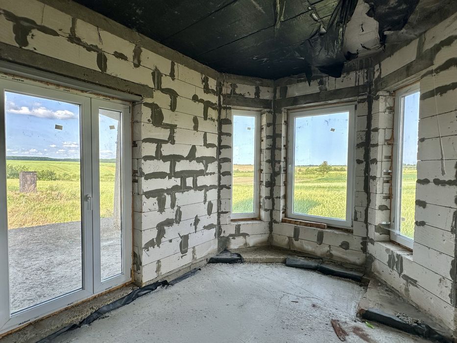 Продаж будинку біля Самбора (Воютичі)