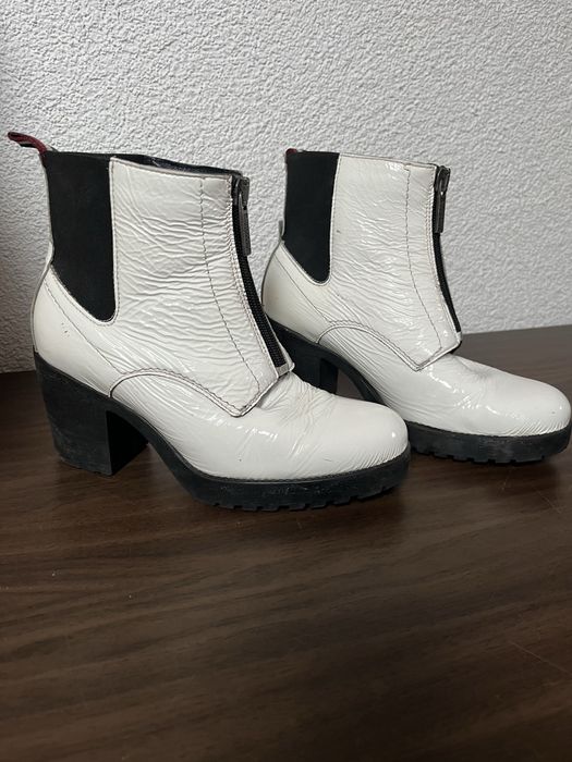 Białe lakierowane botki skórzane Tommy Hilfiger, rozm. 38