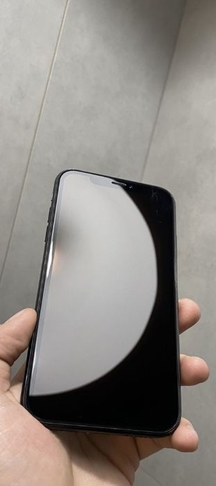 IPhone XR 64г возможен обмін