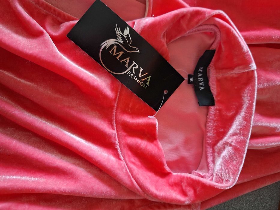 Różowa welurowa sukienka MARVA