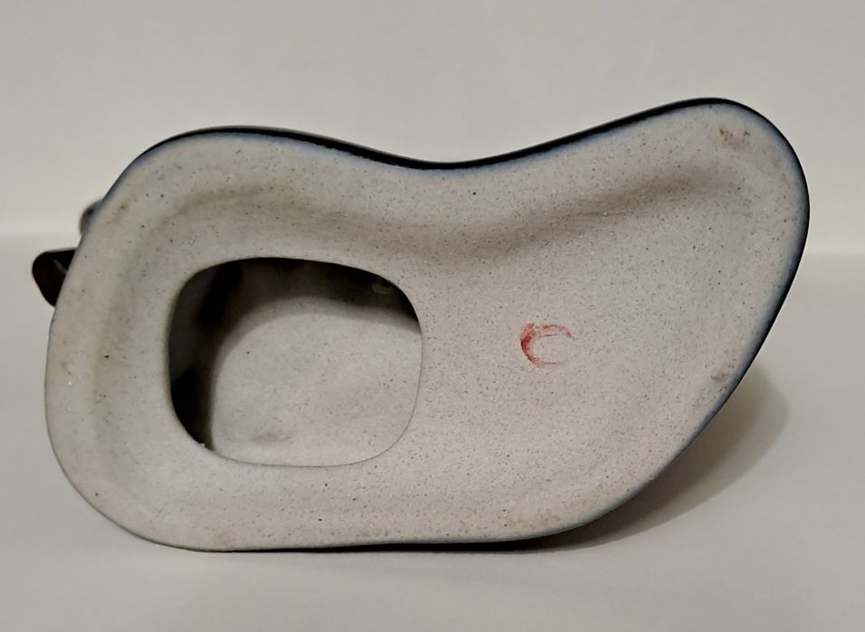 Фарфоровая статуэтка "Конь"