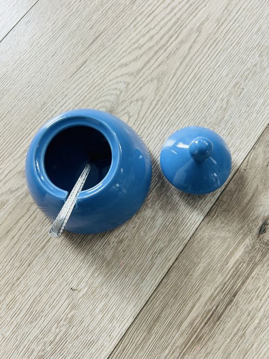 Ceramiczna cukierniczka z łyżeczką