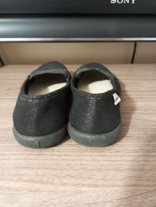 Trampki tenisówki czarne z brokatowym połyskuem rozmiar 37