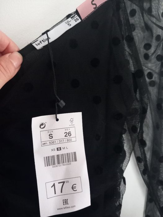 Vestido com etiqueta
