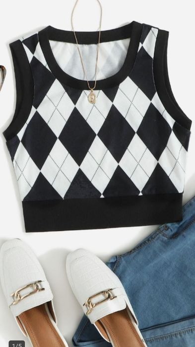 kamizelka krótka odcięcie biało czarna w rąby okradły dekolt S 36