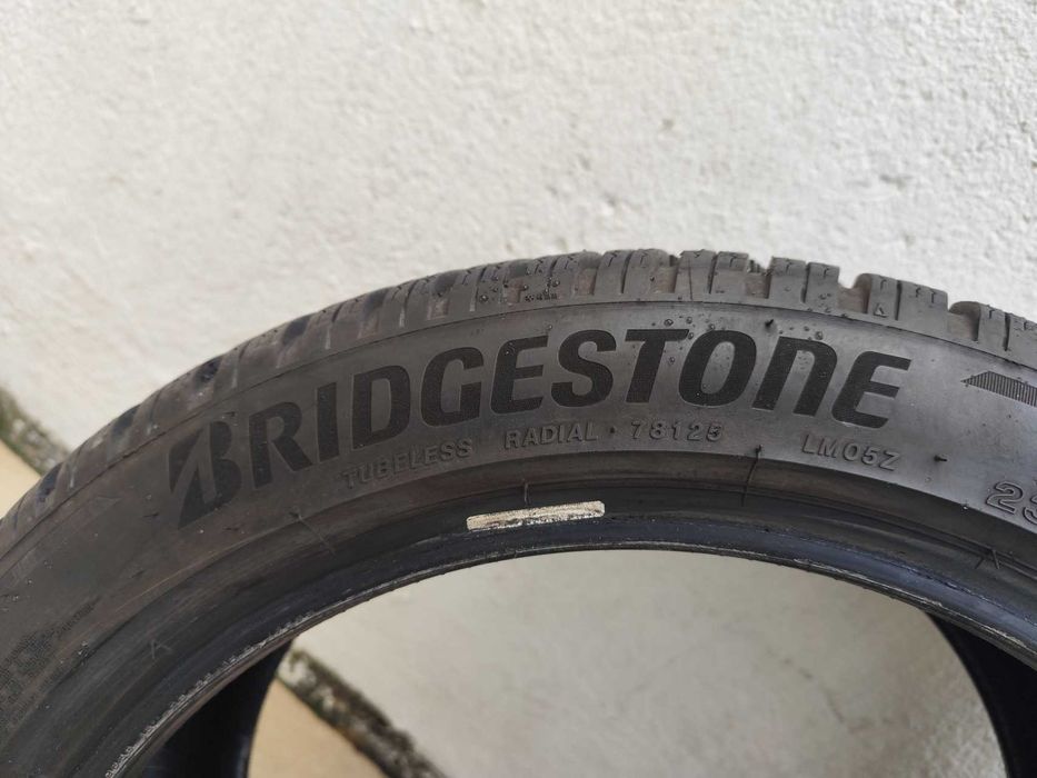 Bridgestone 235/45/R18 98V Extra Load-veiculo electrico- Blizzak LM005 Fabricados em Agosto 2024