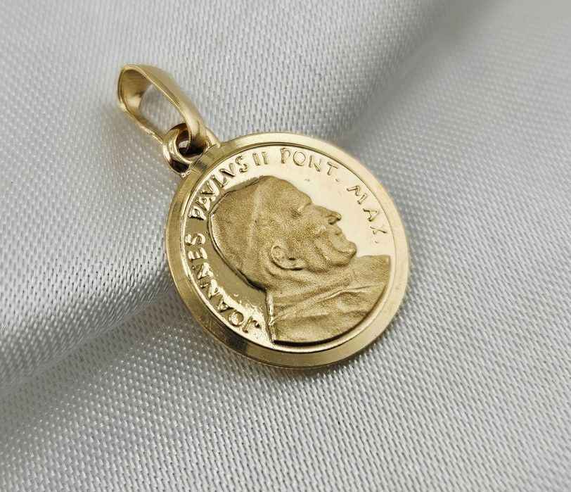 Złota zawieszka MEDALIK JAN PAWEŁ II 1,17g PR.585 14K śr. 1,8cm