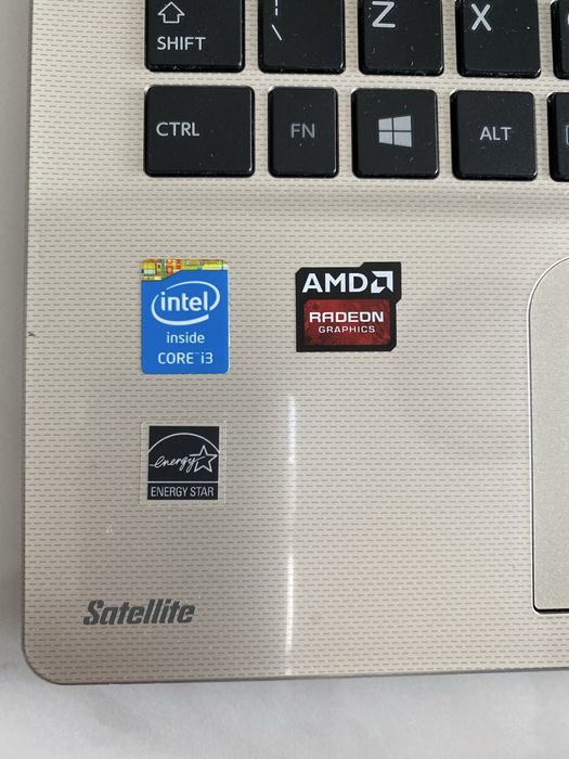 Laptop Toshiba  uszkodzony