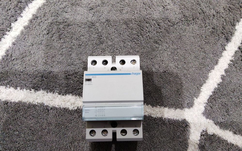 Продам реле hager 63A