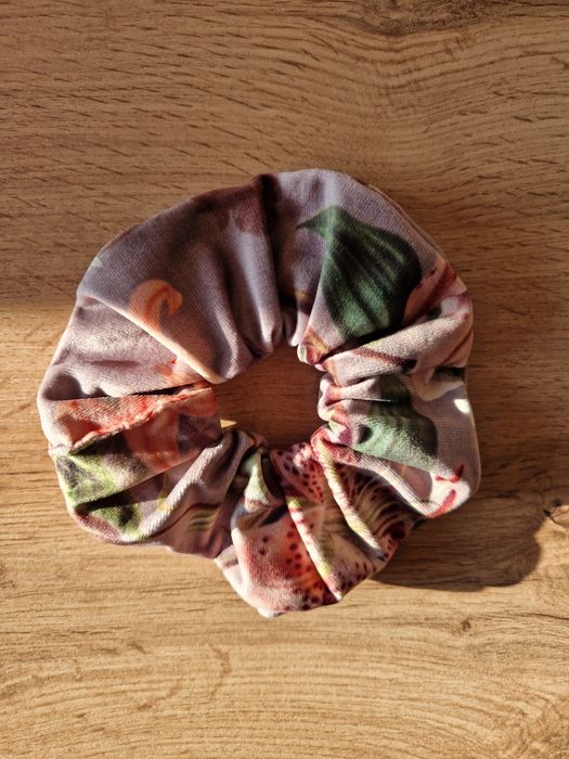 welurowa scrunchie do włosów gumka do włosów handmade prezent
