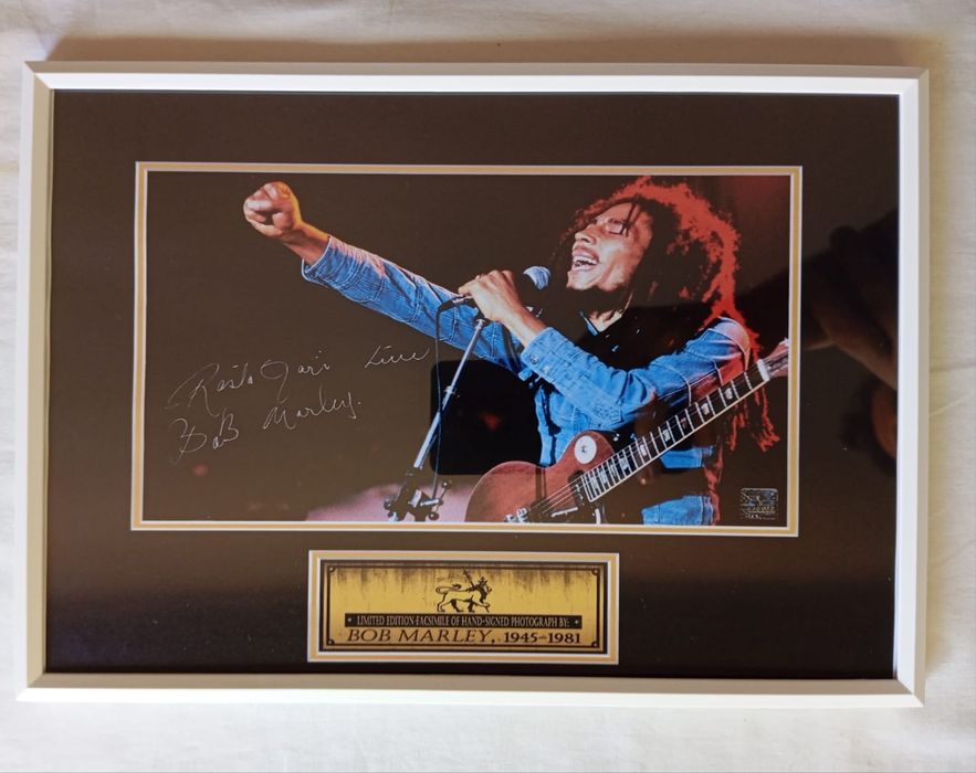 Moldura Bob Marley Memorial com Autógrafo (A4)