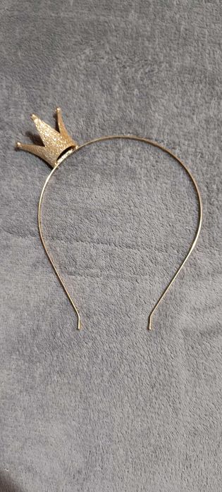 Opaska do włosów z koroną