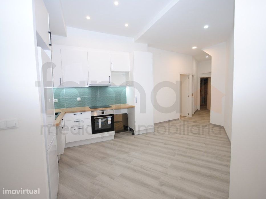Fully Rehabilitated T0+1 Apartment in Sete Rios / Avenidas Novas
