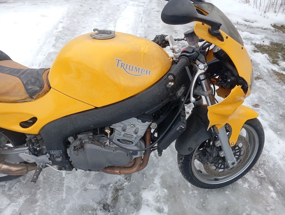 Triumph 955i 2000rok