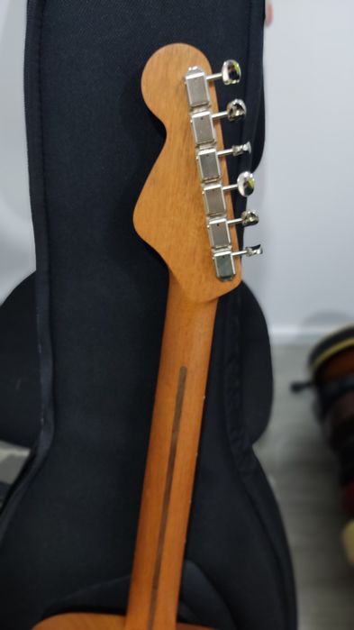 Fender Highway Series Dreadnought Rosewood Fingerboard, Natural