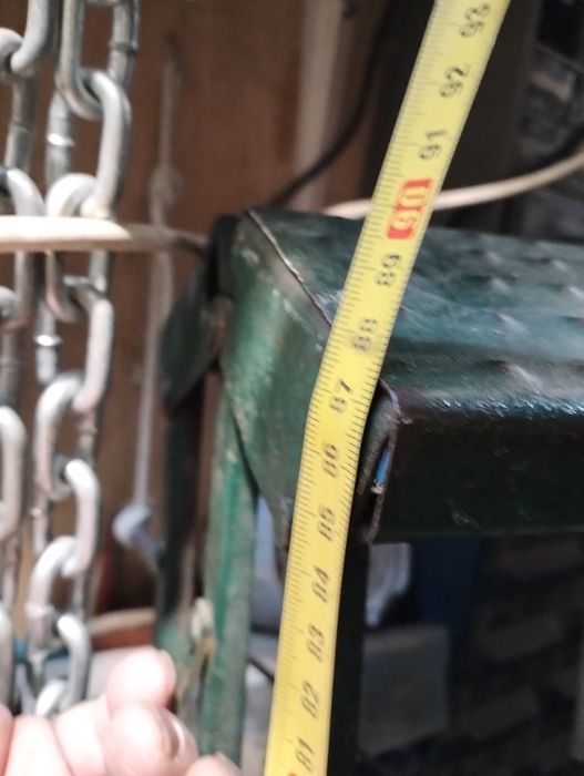 Escadote verde em ferro