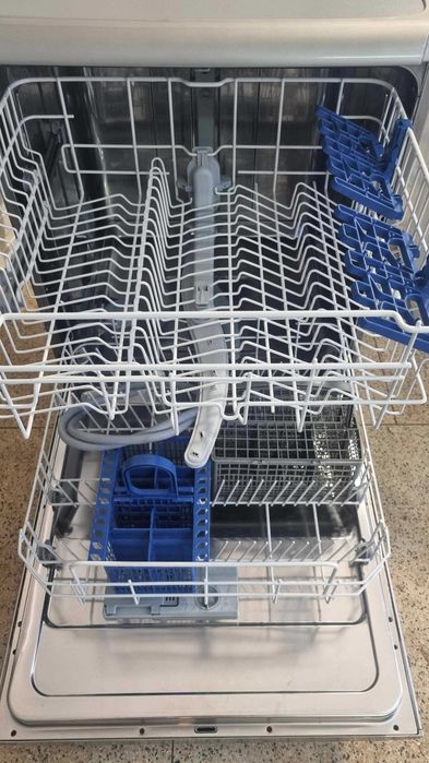 Máquina de Lavar Louça INDESIT DFG 262 NX EU
