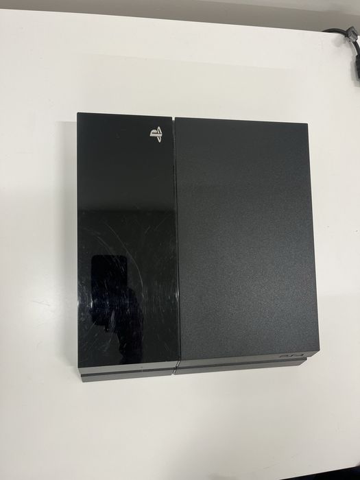 PS4 + 2 comandos + 1 jogo em bom estado!!64575229690627120