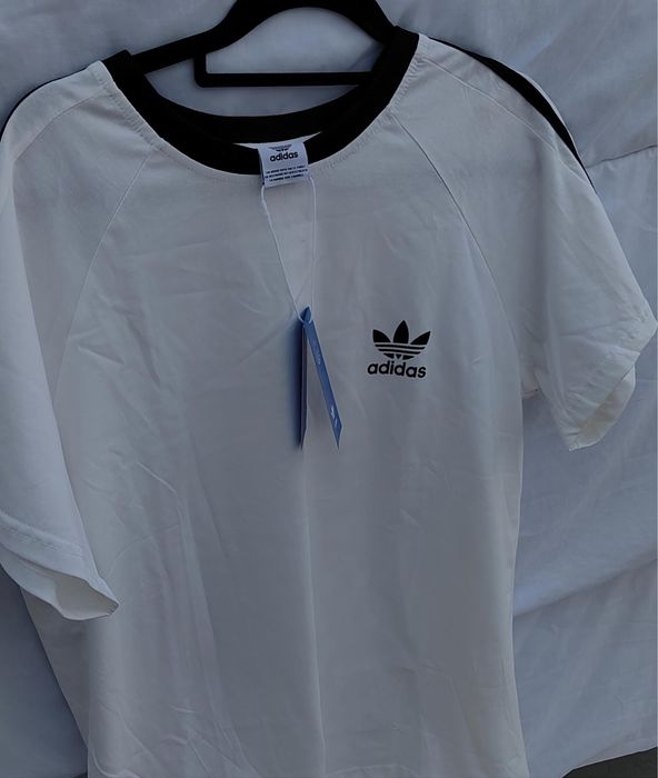 T-shirts adidas