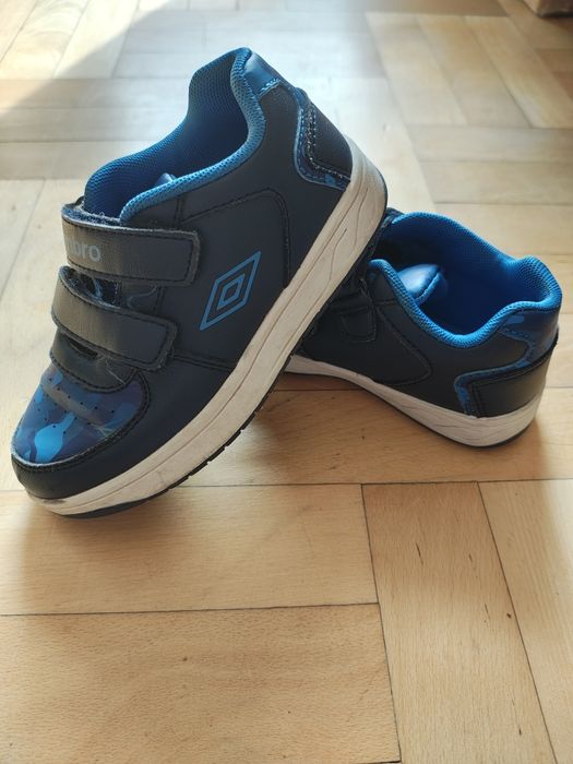 Buty chłopięce rozm. 30 UMBRO ERNIE