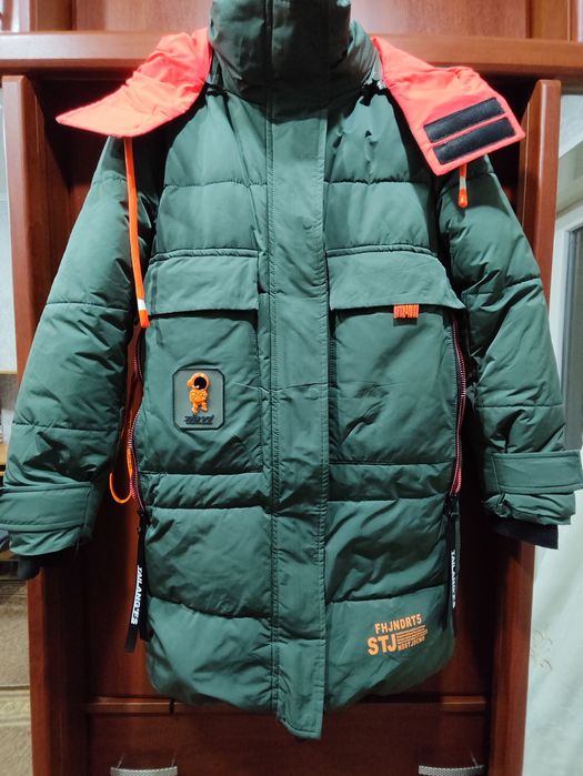 Курточка зимняя на девочку