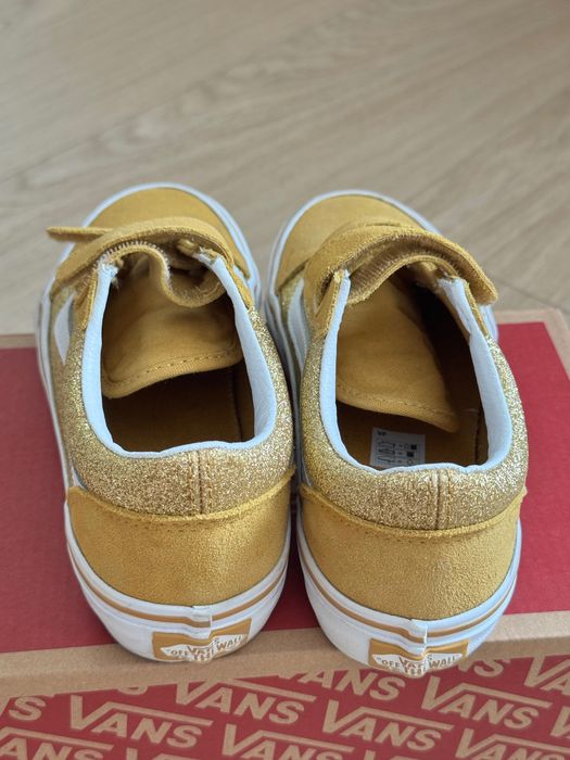 Продам кеди Vans
