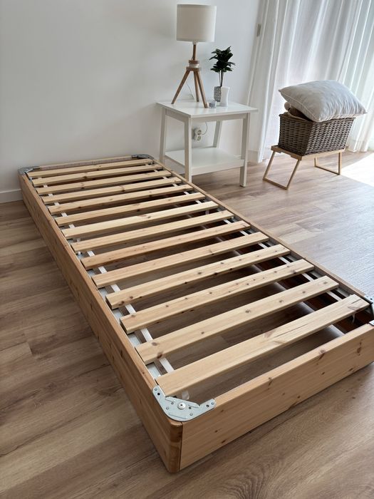 Sommier, estrado e colchao Ikea