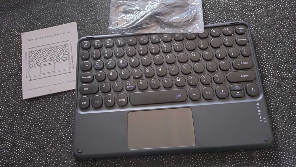 Klawiatura bezprzewodowa z touchpad Bluetooth