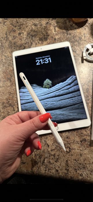 Tablet iPad Apple PRO —-128gb — Touch ID - PROCREATE