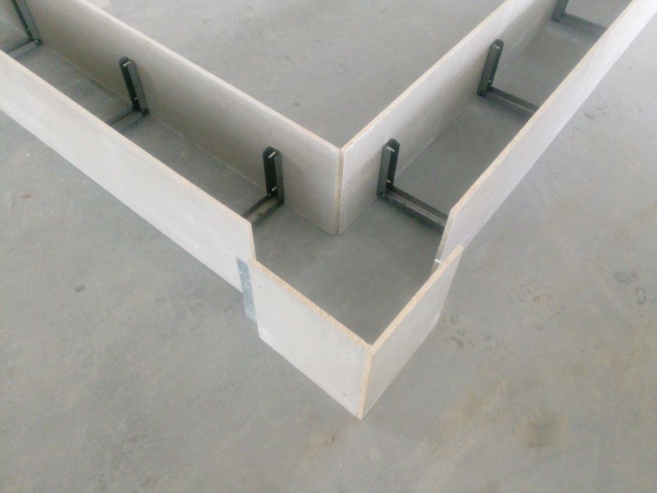 Narożnik do szalunku traconego TKR typ NR 24x24,5cm