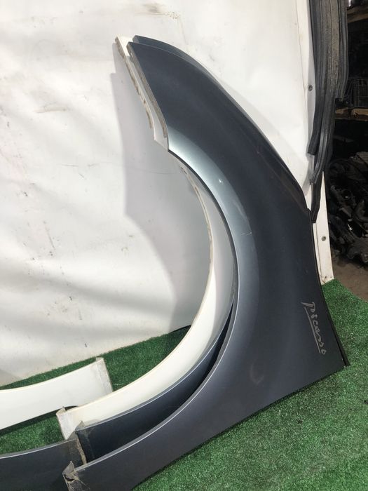 Передні крила крило Citroen Picasso c4 цітроен пікассо оригінал