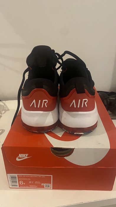 Nike Air Max Motion 2