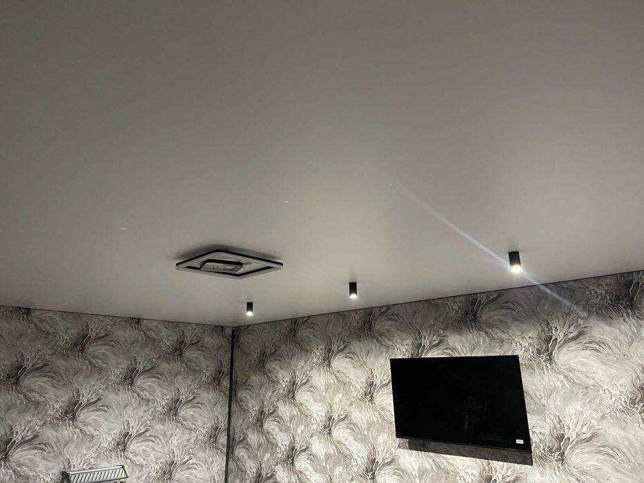 Натяжні стелі Київ та область / Натяжные потолки / НЕ ДОРОГО!