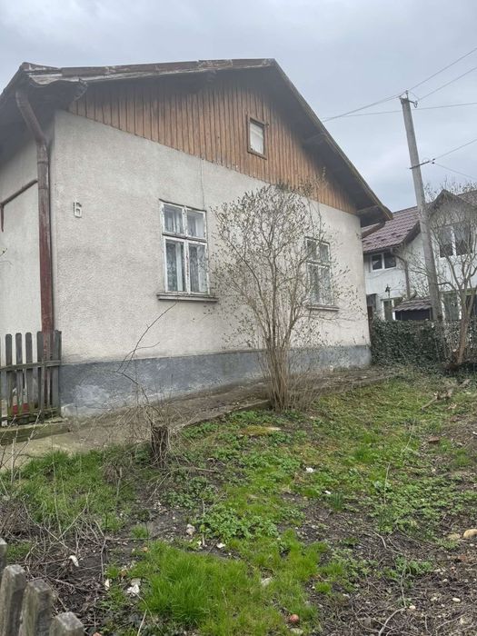 Будинок із землею  в місті