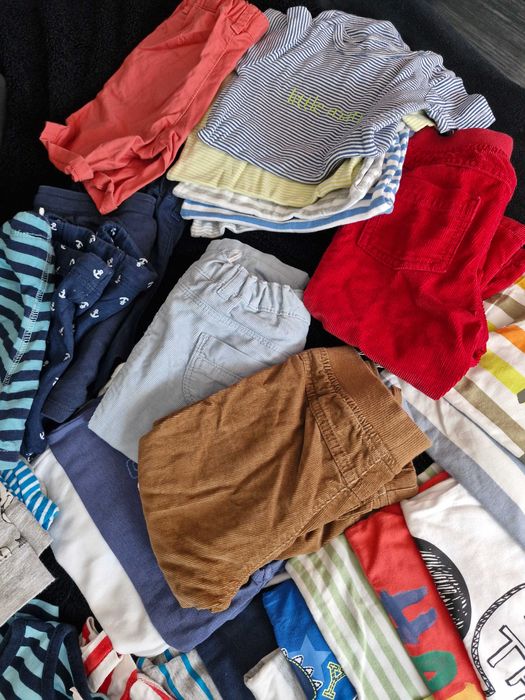 Paka 30 ubranek markowych 80