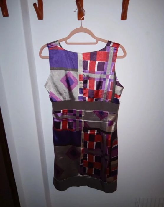 Vestido reto de cavas, tipo cetim, M Throttleman