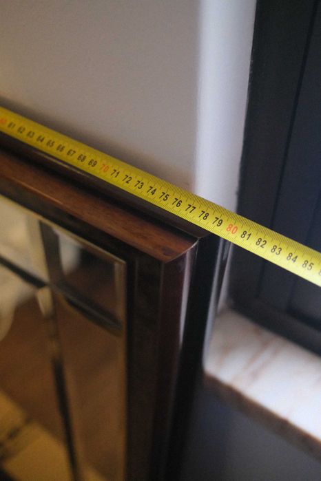 Espelho Clássico de Coleção com Presença - Cristal e Raiz de Nogueira